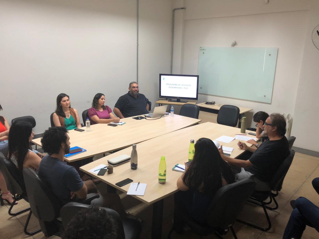 Reunião realizada no período da manhã Reunião realizada no período da manhã